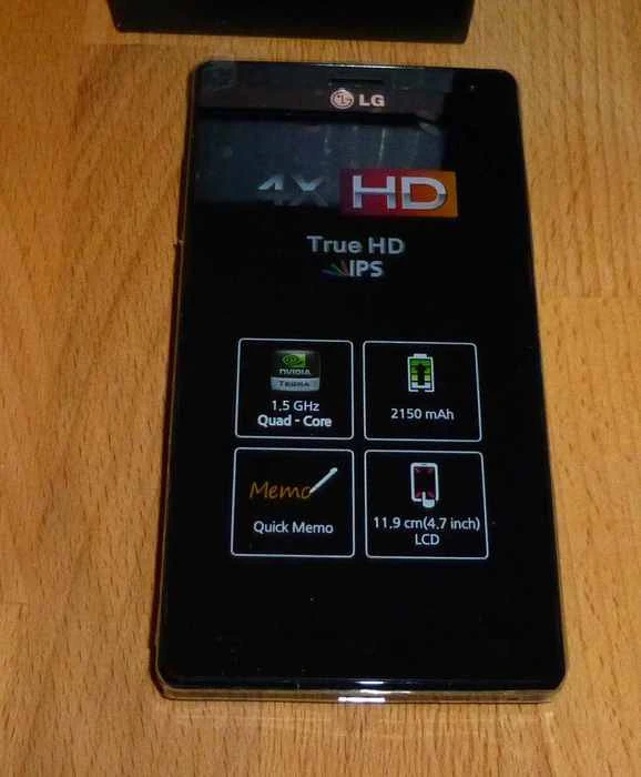 LG Optimus 4X HD P880 schwarz
