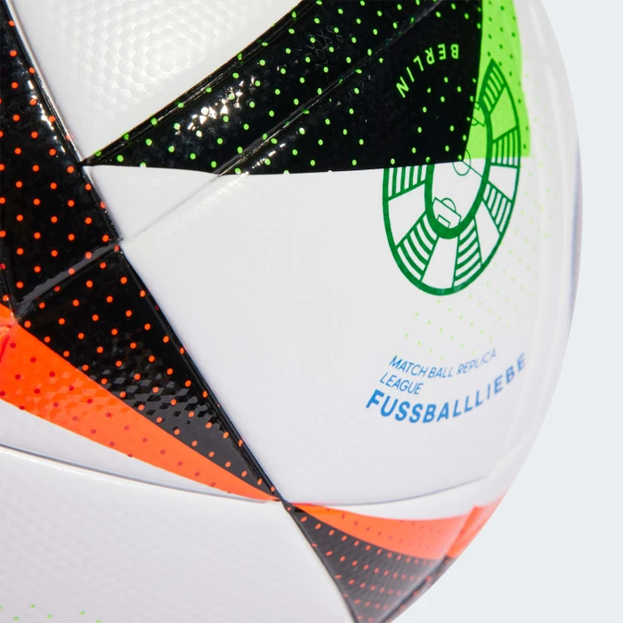 adidas UEFA EURO 2024 Fussballliebe League Fußball