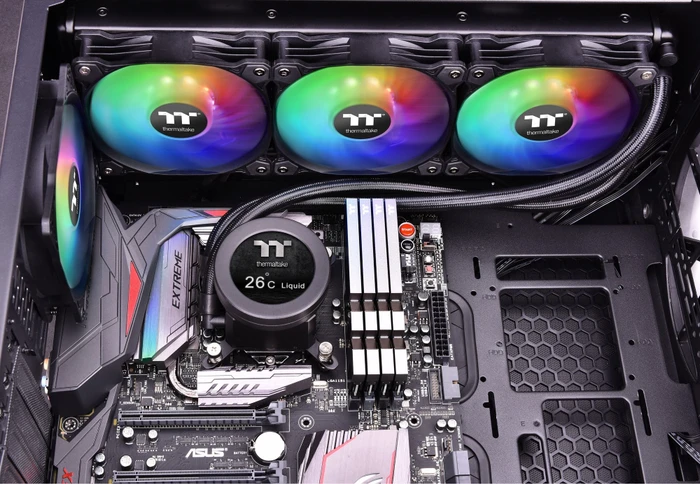 Thermaltake Floe Ultra 360 RGB