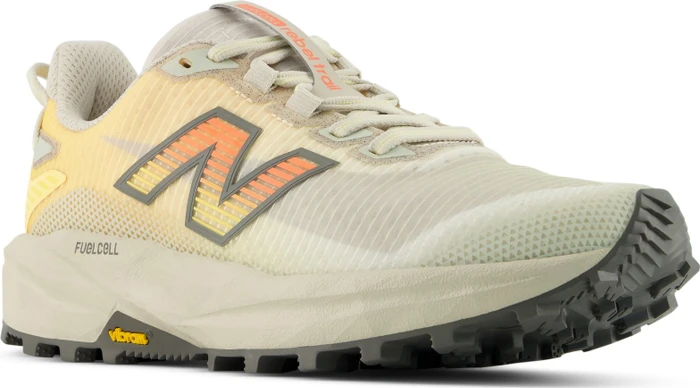 New Balance FuelCell Rebel Trail white peach/timberwolf (Damen)