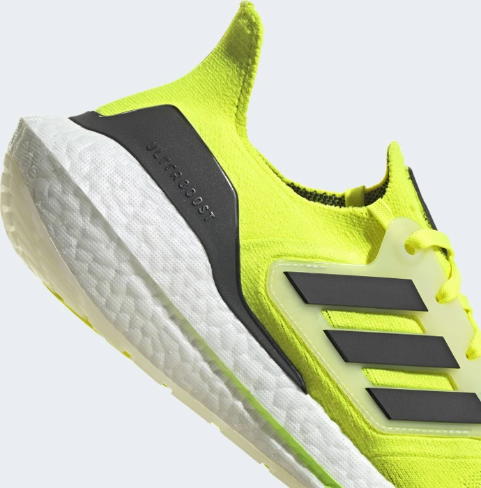 adidas Ultraboost 22 solar yellow/core black/cloud white (Herren)