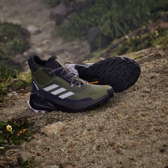 adidas Terrex Trailmaker 2.0 Mid GTX olive strata/silver dawn/aurora black (Damen)