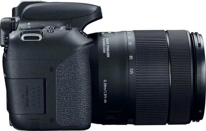 Canon EOS 77D mit Objektiv EF-S 18-135mm 3.5-5.6 IS USM