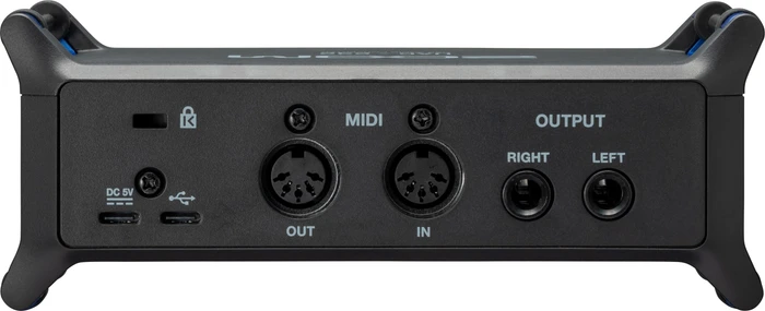 Zoom UAC-232