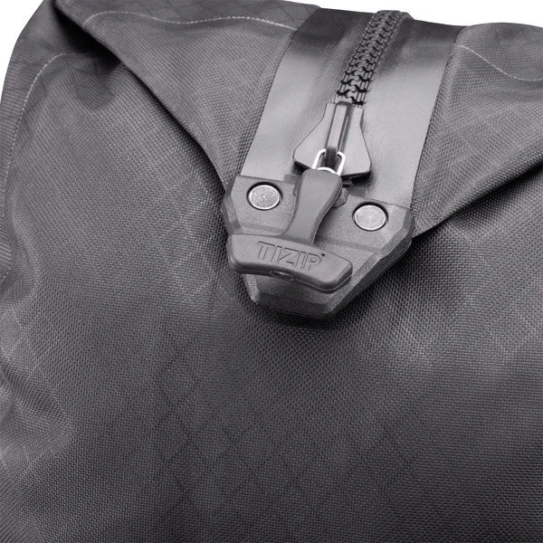 Ortlieb Atrack Metrosphere black embossed