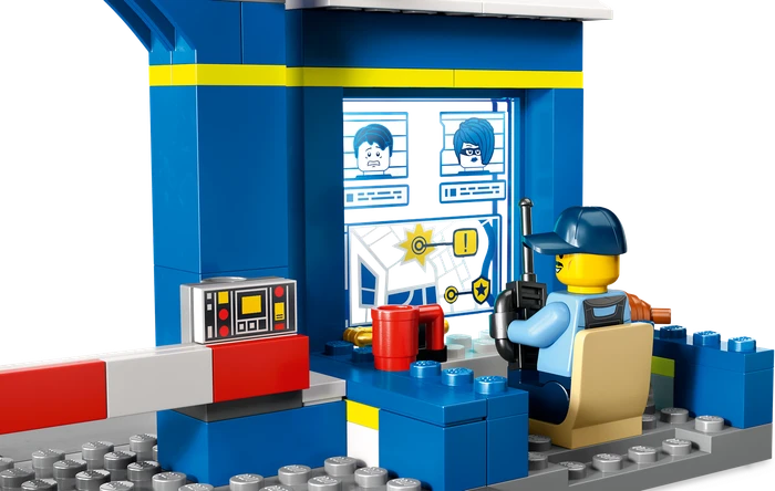 LEGO City - Ausbruch aus der Polizeistation (60370) – Bild 3 von 8