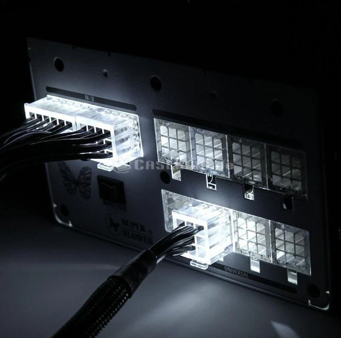 Super Flower Leadex Platinum weiß 750W, ATX 2.3
