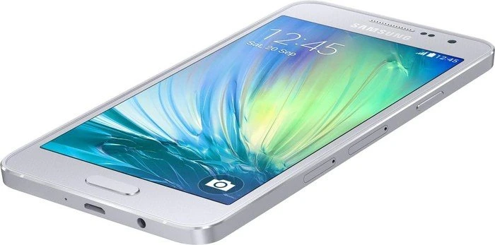 Samsung Galaxy A3 Duos NFC silber