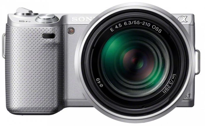 Sony Alpha NEX-5N silber mit Objektiv E 18-55mm 3.5-5.6 OSS und E 55-210mm 4.5-6.3 OSS