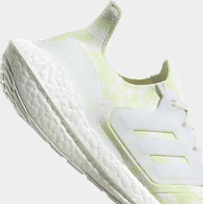 adidas Ultraboost 22 non dyed/almost lime (Damen)