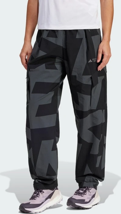 adidas Terrex Xploric Cargo Hose lang earth strata (Damen)