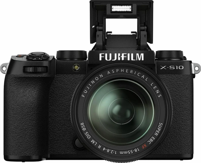 Fujifilm X-S10 mit Objektiv Fujinon XF 18-55mm 2.8-4.0 R LM OIS