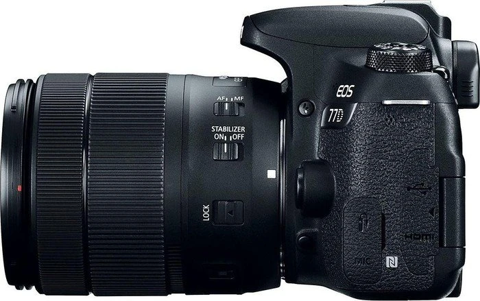 Canon EOS 77D mit Objektiv EF-S 18-135mm 3.5-5.6 IS USM