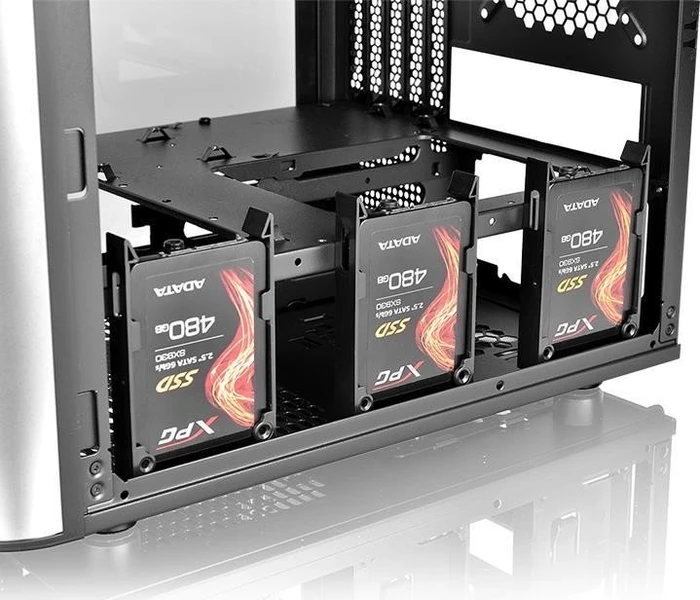 Thermaltake Level 20 VT, Glasfenster