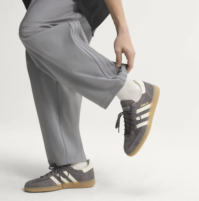 adidas Handball Spezial grey strata/off white/gum