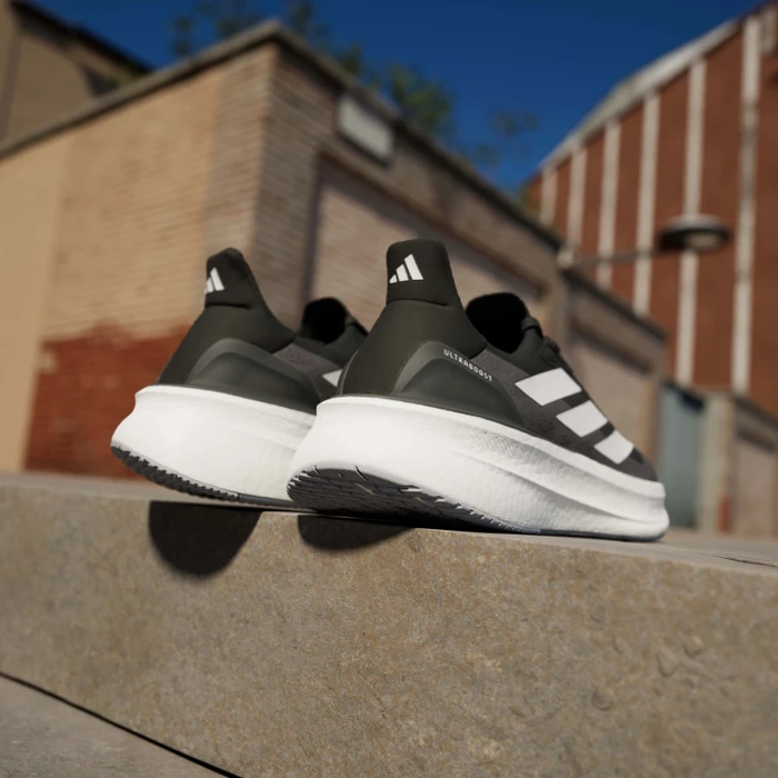 adidas Ultraboost 5x core black/cloud white/carbon