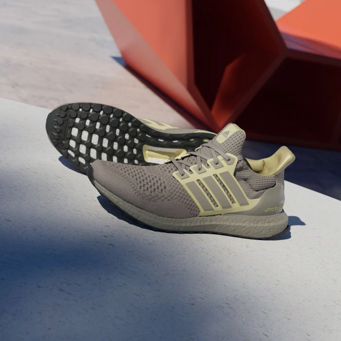 adidas Ultraboost 1.0 putty beige/powder yellow/core black