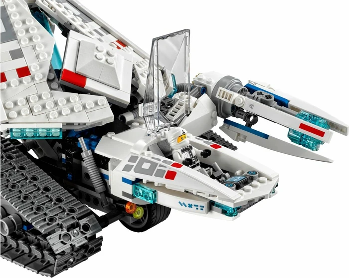 LEGO The Ninjago Movie - Zane's Eis-Raupe