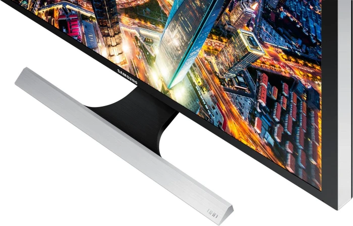Samsung UE570, 28"