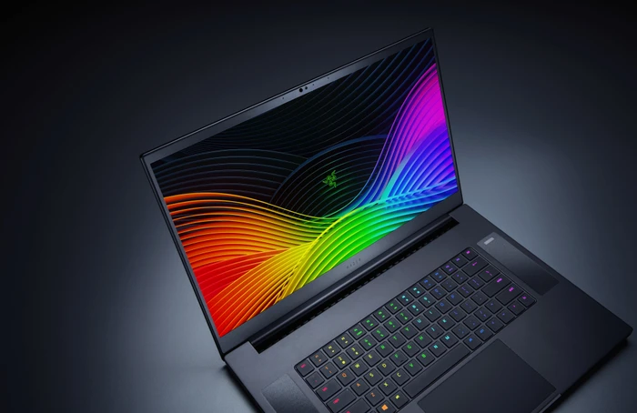 Razer Blade Pro 17 (2019) - FHD/144Hz, Core i7-9750H, 16GB RAM, 512GB SSD, GeForce RTX 2060, DE