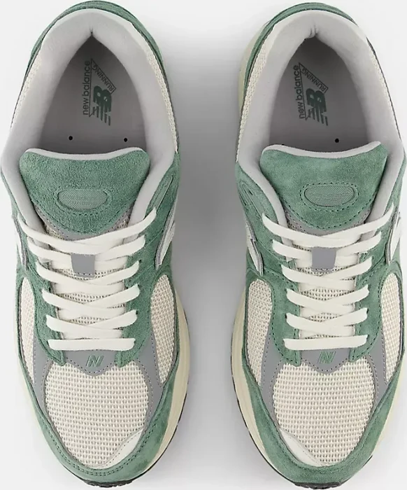 New Balance 2002R dark juniper/linen