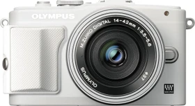 Olympus PEN E-PL6 weiß mit Objektiv M.Zuiko digital ED 14-42mm 3.5-5.6 EZ