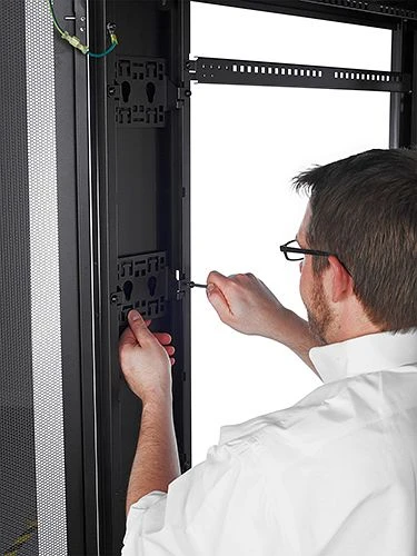 APC NetShelter SV Serverschrank 48HE, 1060mm tief