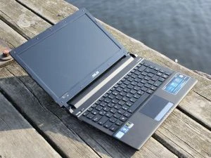 ASUS U36SD-RX254V, schwarz, Core i3-2310M, 4GB RAM, 320GB HDD, GeForce GT 520M, DE