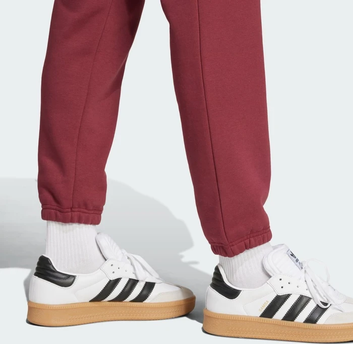 adidas Trefoil Essentials Trainingshose lang shadow red (Herren)