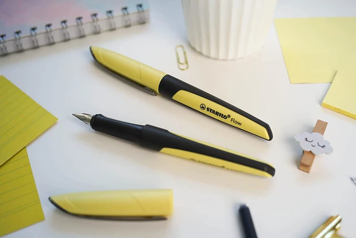 STABILO Flow MODERN OFFICE schwarz/pastellgelb, rechte Hand, mittel