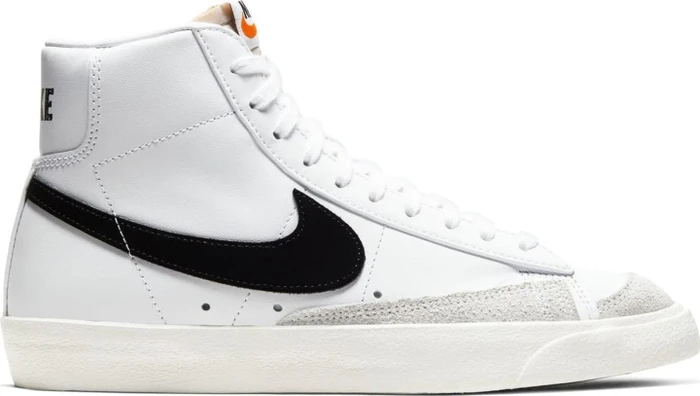 Nike Blazer Mid '77 white/sail/black (Damen)