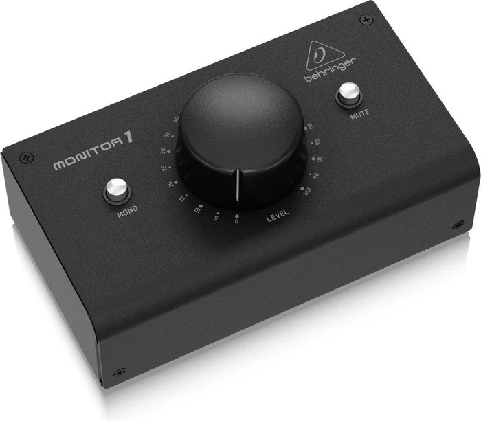 Behringer Monitor1
