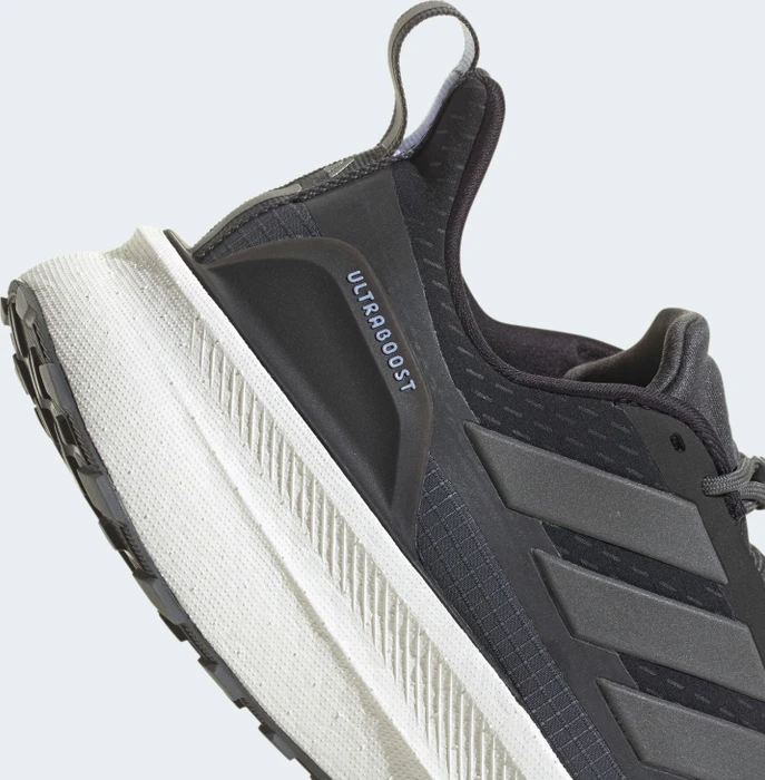 adidas Ultraboost core black/iron metallic/violet tone (Damen)