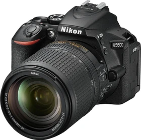 Nikon D5600 mit Objektiv AF-S DX 18-140mm 3.5-5.6 G ED VR