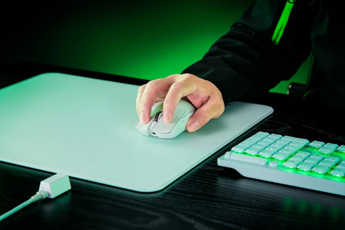 Razer Viper V3 Pro weiß, USB
