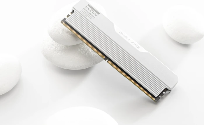 Klevv Urbane V RGB Brilliant White UDIMM 64GB Kit, DDR5-6400, CL32-38-38-78