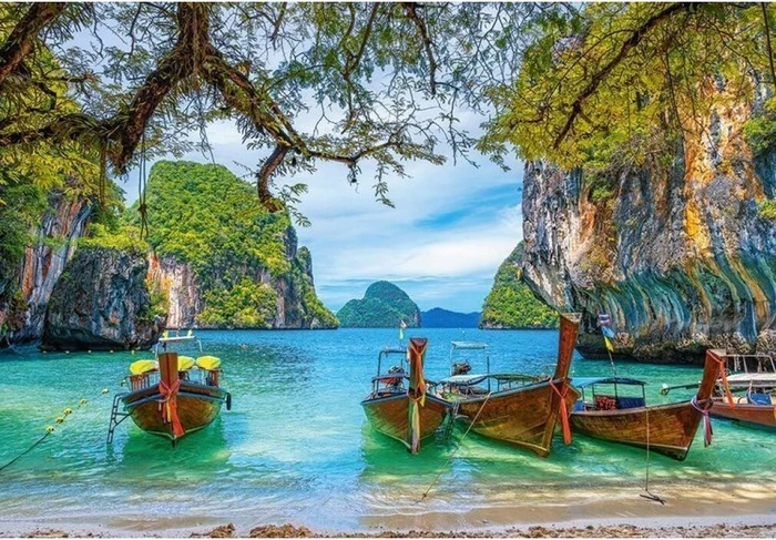 Castorland Beautiful Bay in Thailand