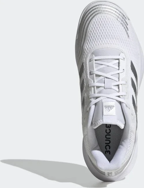 adidas Novaflight Sustainable cloud white/silver metallic