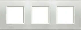 Bticino Livinglight Abdeckrahmen 3-fach, silber