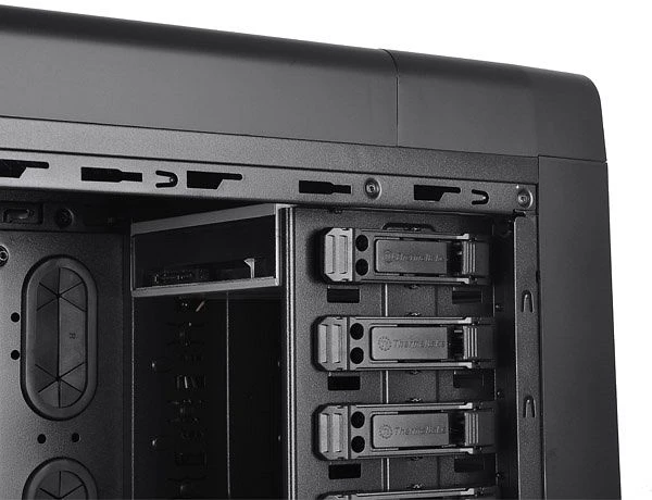 Thermaltake Urban S41, schallgedämmt