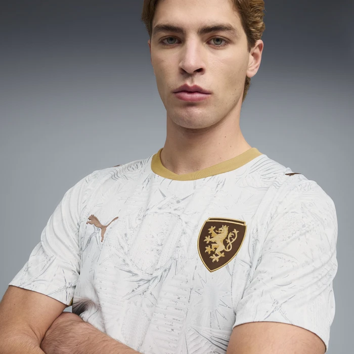 Puma FIFA WM 2026 Tschechien Auswärtstrikot kurzarm puma white/matte gold (Herren)