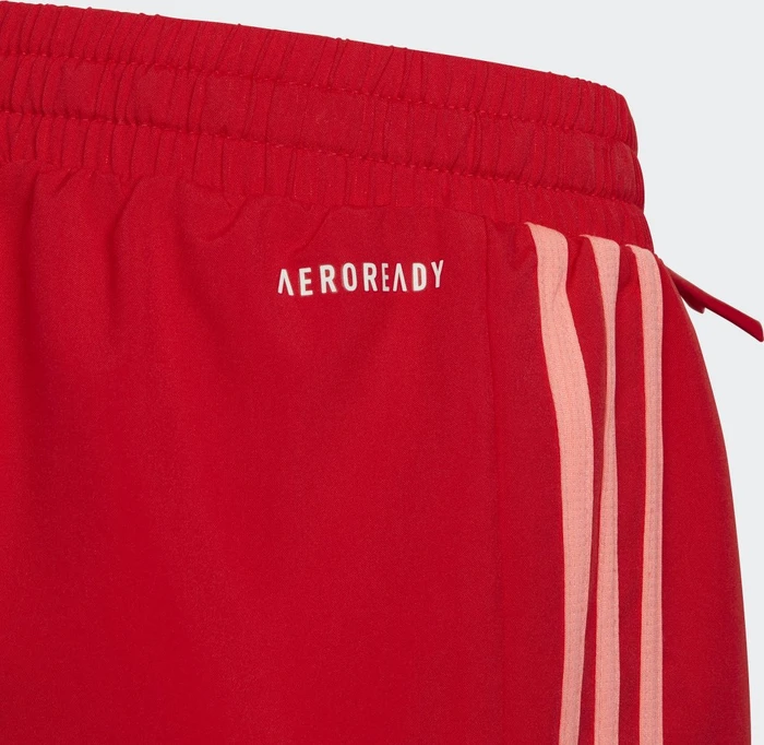 adidas Designed To Move 3-Streifen Shorts vivid red/acid red (Junior)