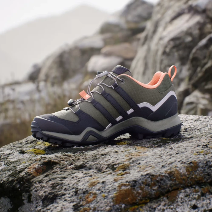 adidas Terrex Swift R2 GTX olive strata/aurora black/amber tint (Damen)