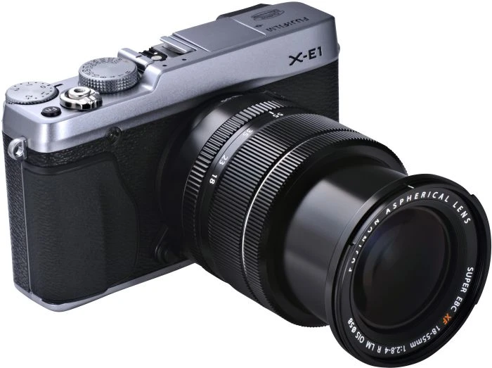 Fujifilm X-E1 silber mit Objektiv Fujinon XF 18-55mm 2.8-4.0 R LM OIS