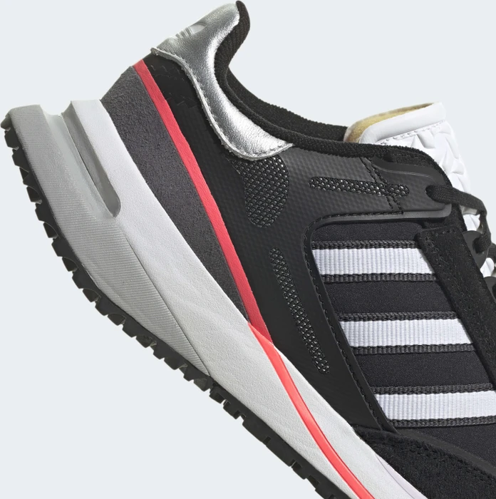 adidas Valerance core black/cloud white/flash red (Damen)