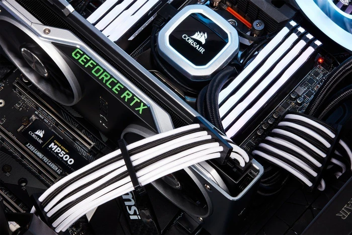 Corsair Premium Type 4 Cable Comb Kit Gen4 Kabelkamm Set, schwarz, 17er-Pack