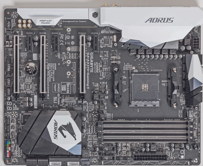 GIGABYTE AORUS GA-AX370-Gaming 5 (AMD AM4)
