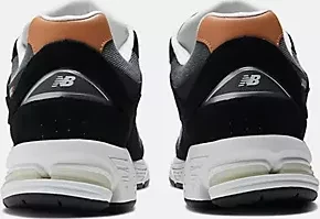 New Balance 2002R black/sepia/magnet (Herren)