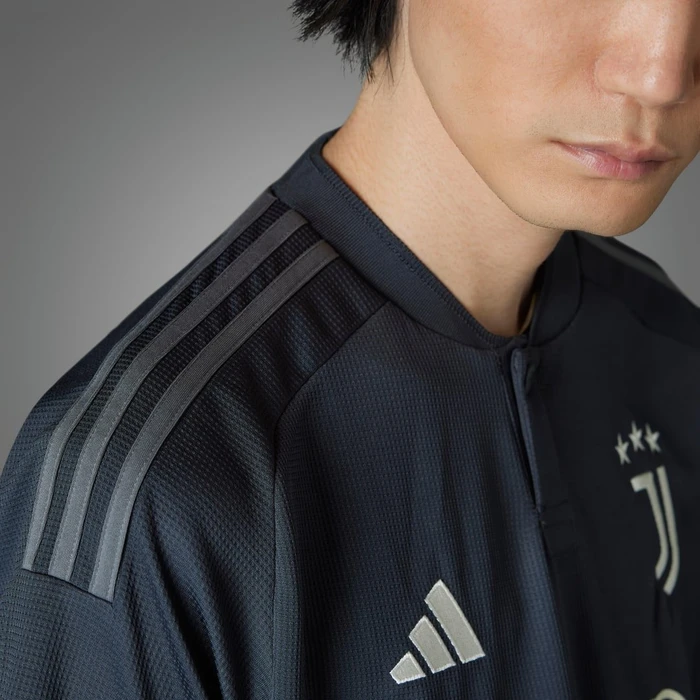 adidas Juventus Turin 2023/2024 Ausweichtrikot carbon/cream white (Herren)