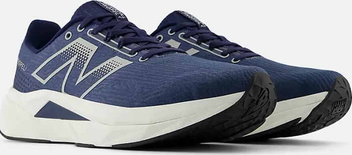 New Balance FuelCell Propel v5 nb navy/light arctic grey/white (Herren)